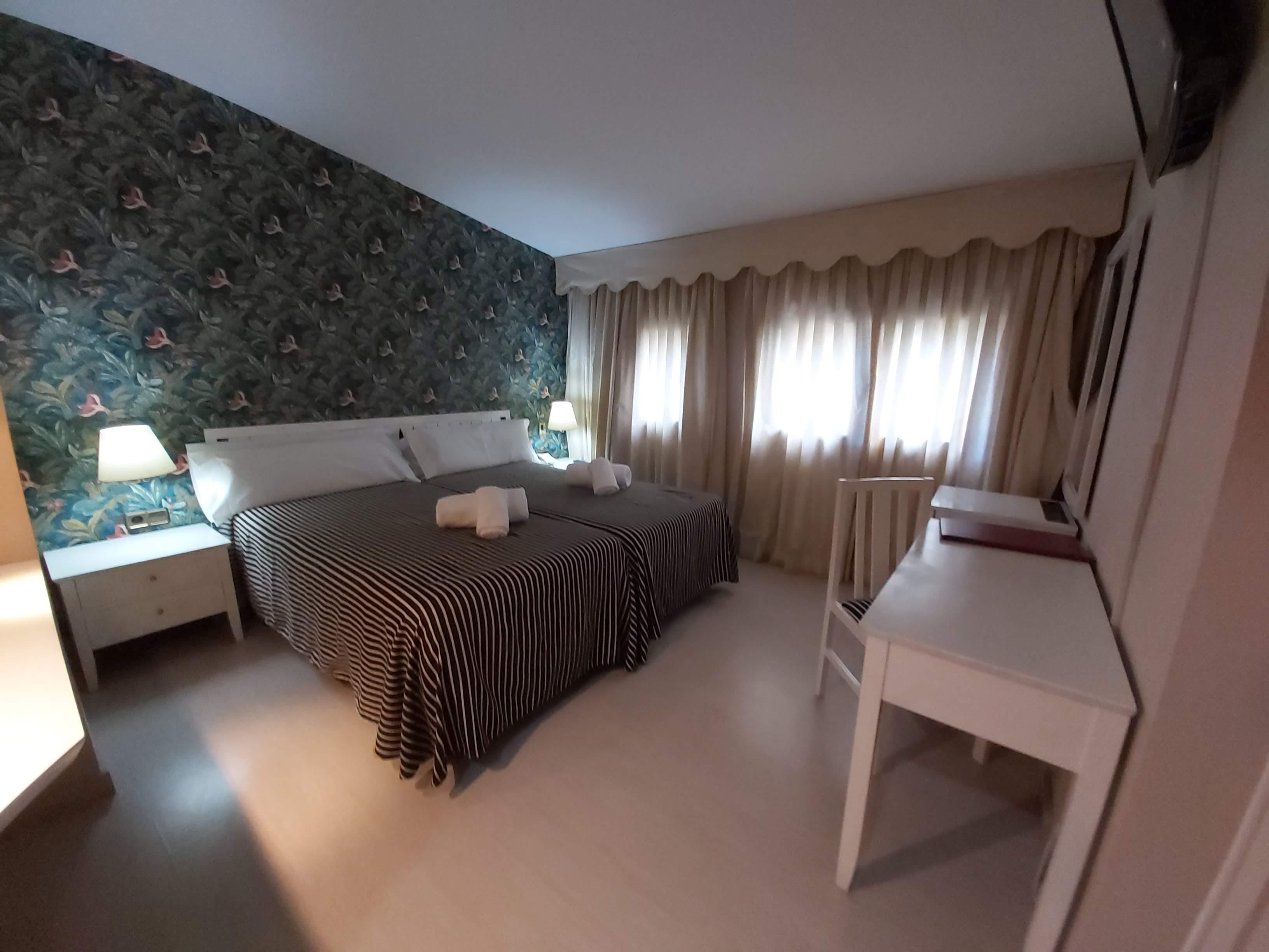 Hotel El Castell Сан-Бой-да-Любрагат Екстер'єр фото