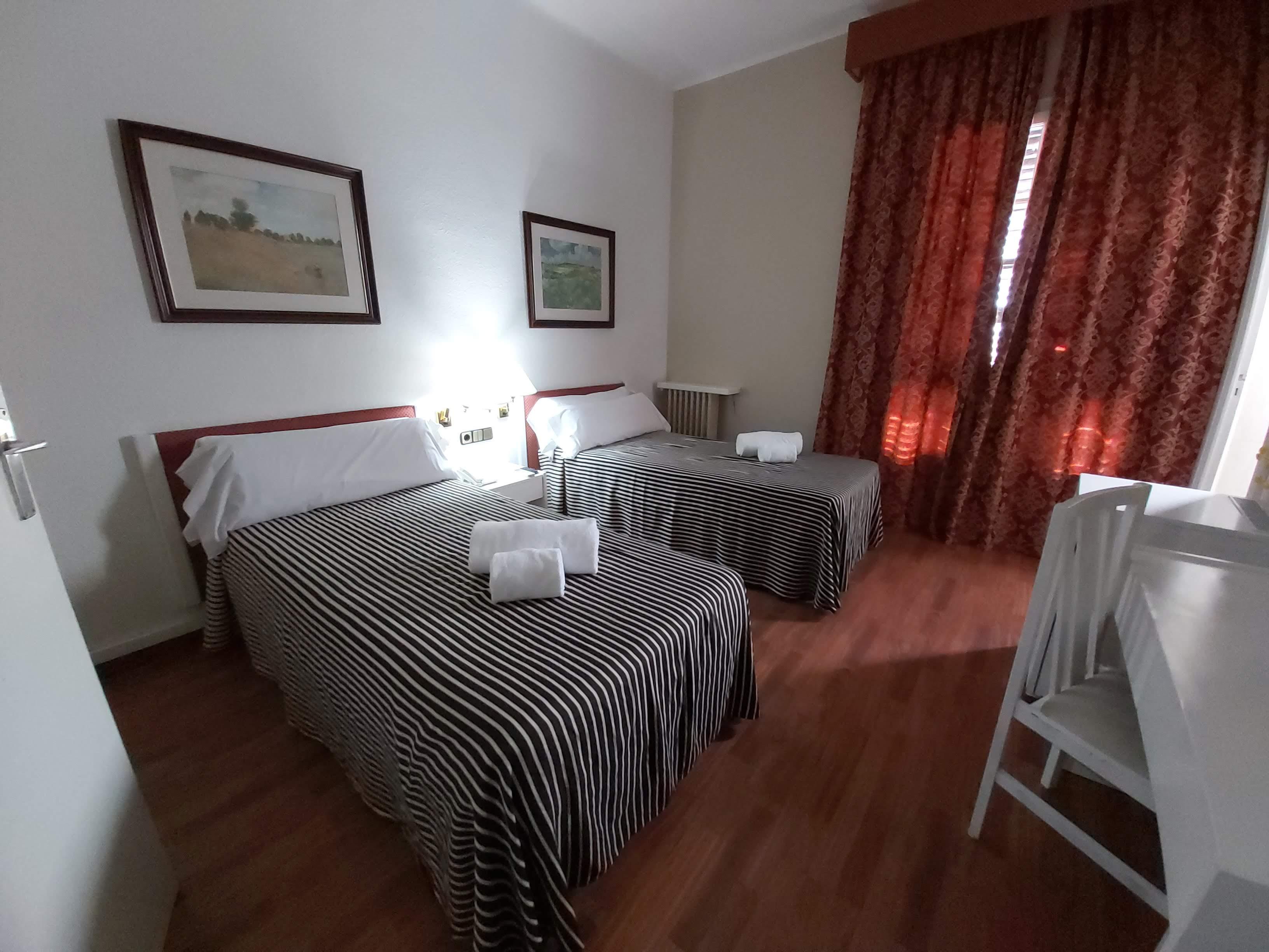 Hotel El Castell Сан-Бой-да-Любрагат Екстер'єр фото