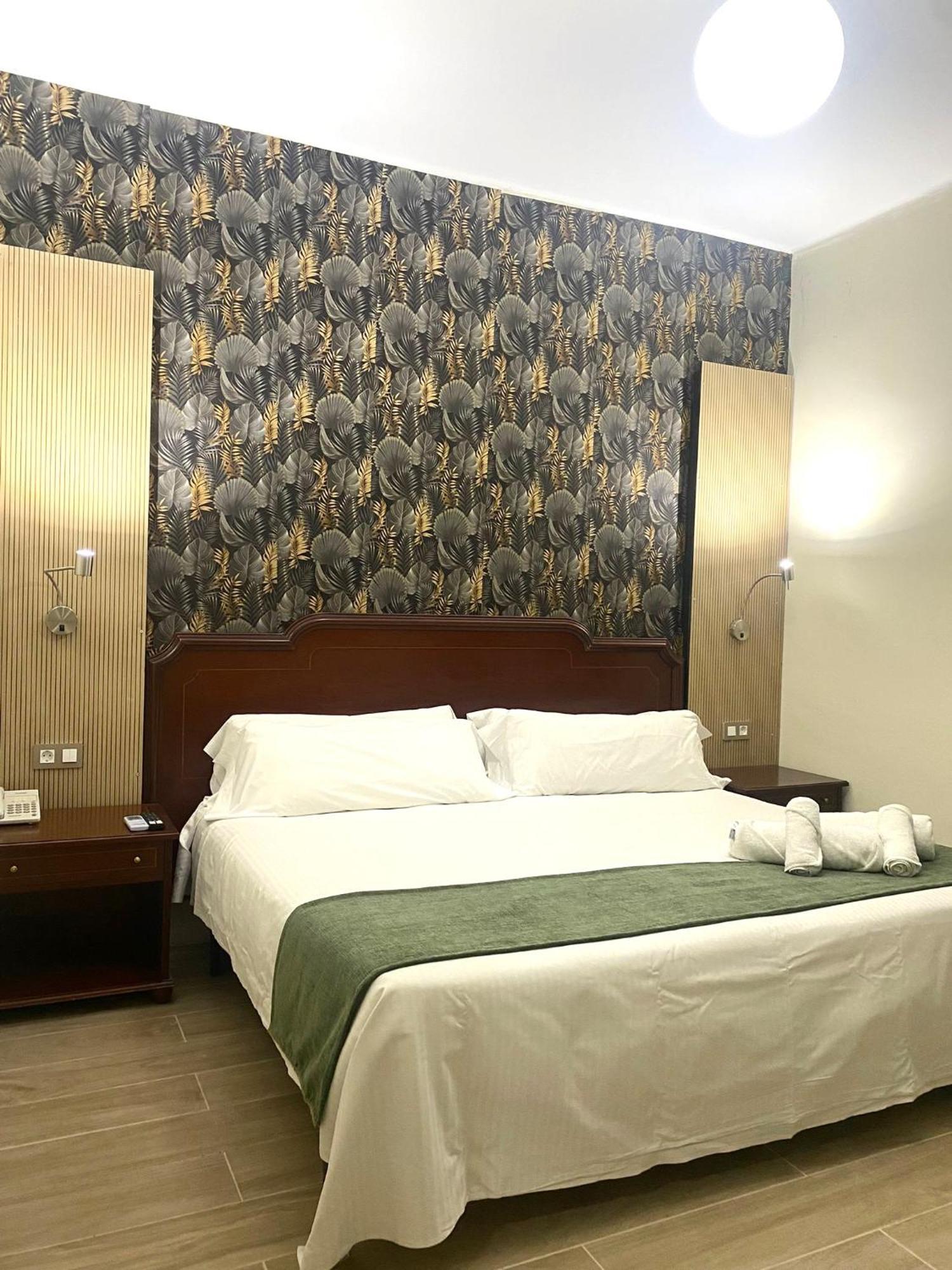 Hotel El Castell Сан-Бой-да-Любрагат Екстер'єр фото